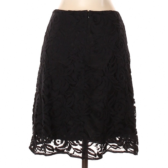 Miguelina Black Floral Lace Casual Skirt Size Small - Picture 2 of 9